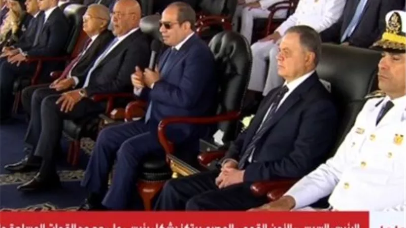 الرئيس السيسي: «تحيا مصر بأبنائها».. تلاحم الشعب والجيش والشرطة صمام أمان الوطن