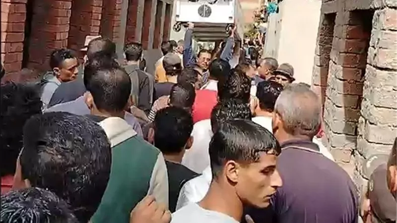 بالدموع والدعاء.. جنازة مهيبة لمحمد شخبة ضحية إطلاق النار بالسودان في الدقهلية