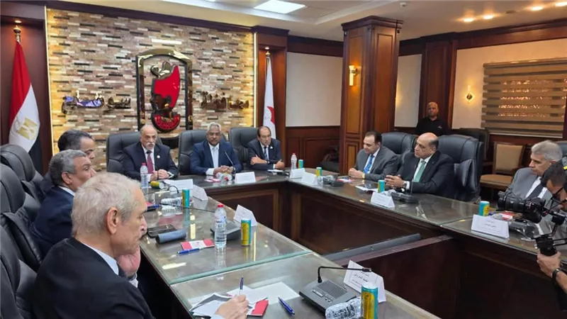 قطار مستقبل وطن سوهاج يواصل جولاته بالمحافظات ويدعم الطلاب بسداد المصروفات الدراسية