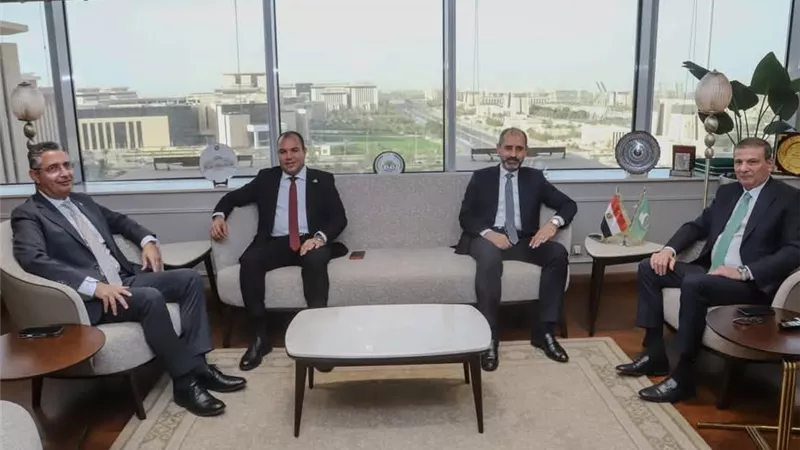 وزيرا الزراعة والتموين ورئيس زراعة النواب يبحثون أسعار توريد القمح