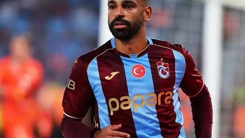 أسرة محمد صلاح تدرس الانتقال إلى طرابزون.. وتقارير تكشف التفاصيل