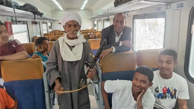 بالربابة.. فريق مدارس الصم بالأقصر ينطلق إلى أسوان لخوض البطولة الإقليمية لكرة القدم
