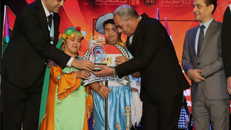 جماهير الإسماعيلية تودع مهرجان الفنون الشعبية على أنغام كل الشعوب جاية تغني