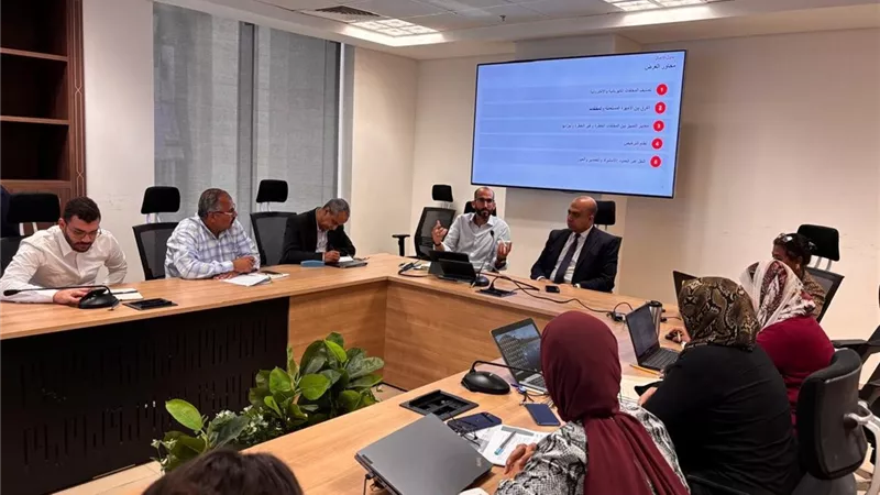 رئيس جهاز تنظيم المخلفات يفتتح جلسة تشاورية لتحديث الاشتراطات الفنية