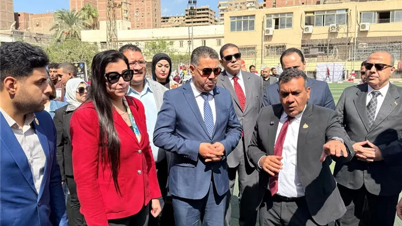 برعاية 