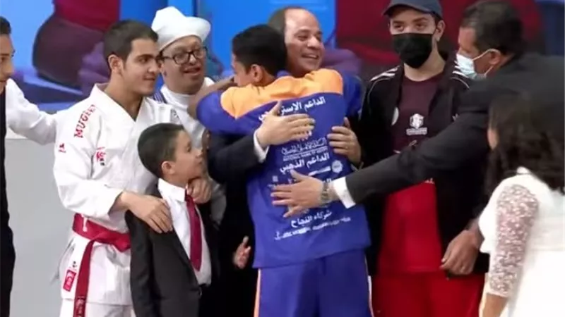 خدمات مجانية وهدايا للمكفوفين.. الداخلية تحتفل باليوم العالمي للعصا البيضاء