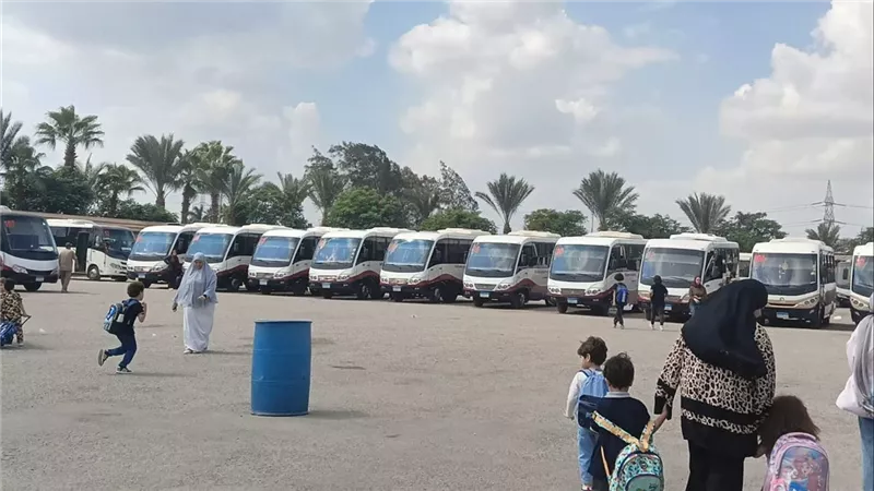 محافظ الدقهلية يتابع حملة مشتركة للكشف عن تعاطي المواد المخدرة بين سائقي الحافلات المدرسية