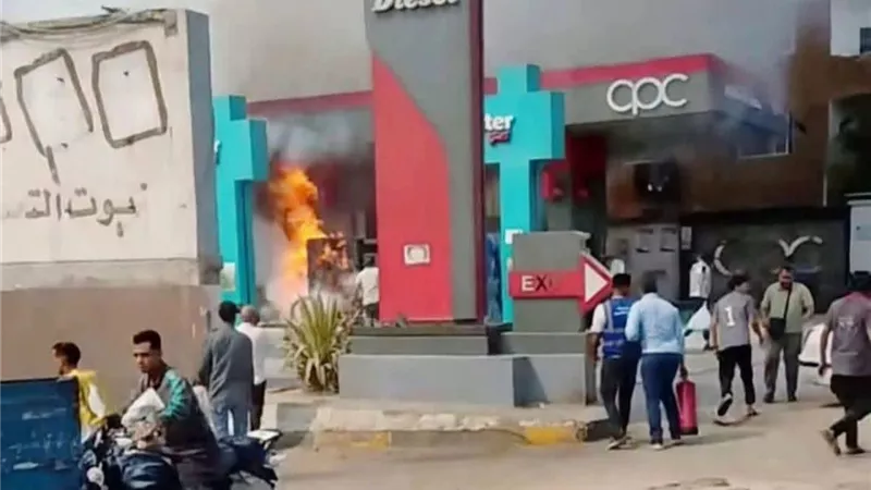 اندلاع حريق بمحطة بنزين في الوراق بالجيزة.. والحماية المدنية تتدخل