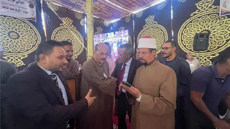 بعد 15 عامًا من الخصومة..لجنة المصالحات بسوهاج تنهى خصومة بين عائلتين بمركز العسيرات 