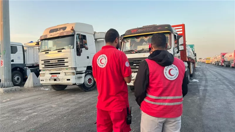 قافلة «زاد العزة 297» تنطلق إلى غزة محملة بالغذاء والدواء والوقود