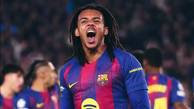 قلق في برشلونة قبل مواجهة باريس سان جيرمان.. والسر في كوندي