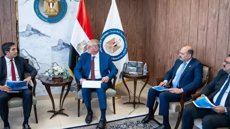 وزير البترول يبحث مع رئيس «فيرتيجلوب» إقامة مجمع للأسمدة الفوسفاتية بالعين السخنة 