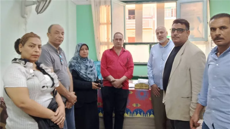 حقيقة تسمم طلاب مدرسة الفرغل الإعدادية بأبو تيج.. تحرك عاجل يكشف مفاجأة    