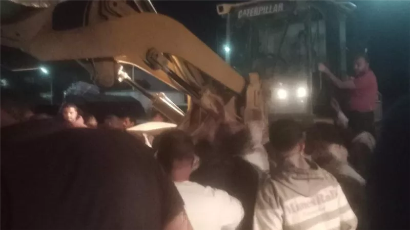 بعد وفاة العروس وشقيقتها.. توجيهات بتكثيف الجهود لانتشال ضحايا حادث سيارة الزفاف بسوهاج 