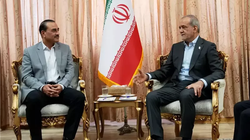 الرئيس الإيراني لواشنطن: ارفعوا العقوبات والتهديدات قبل أي مفاوضات