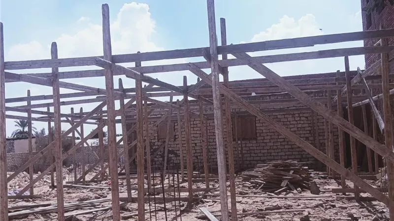 إزالة تعديات بالفردان والعاشر.. محافظ الإسماعيلية يشدد الرقابة على البناء المخالف  
