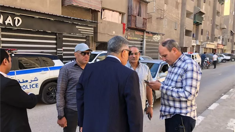 محافظ الدقهلية في جولة بشوارع وميادين غرب المنصورة لمتابعة أعمال النظافة 
