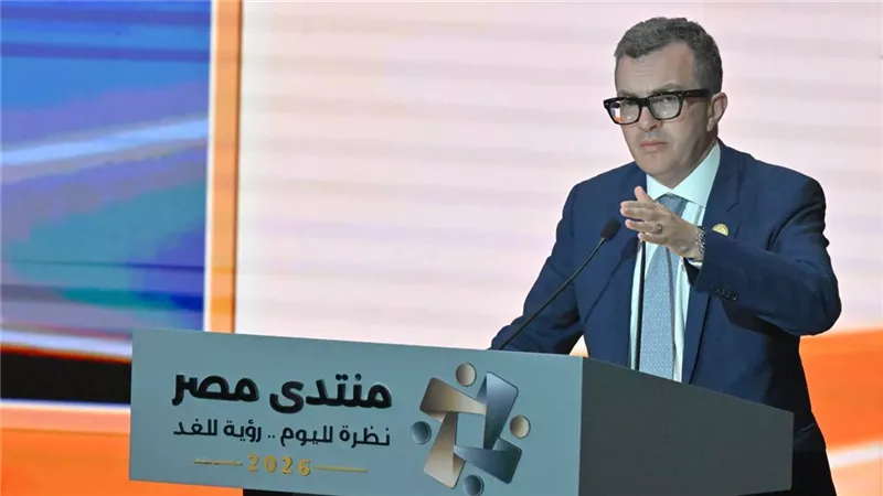 الدكتور أحمد رستم وزير التخطيط 
