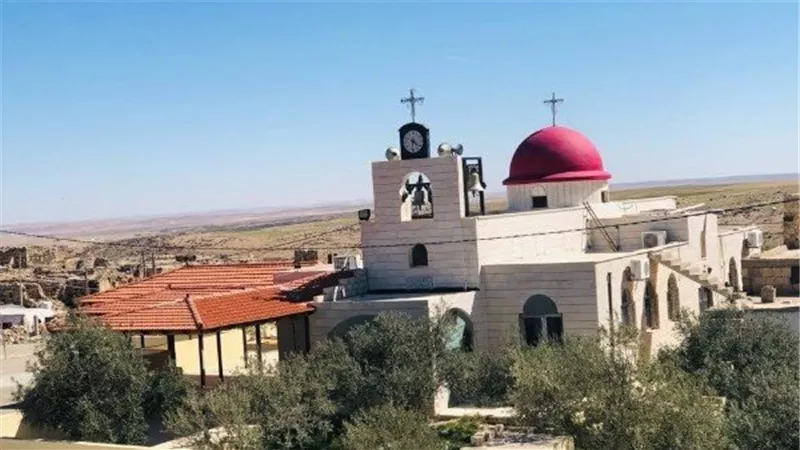 هجوم مسلح يهز الأردن.. 7 قتلى و10 مصابين في إطلاق نار على كنيسة بالكرك وملاحقة الجناة