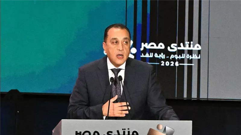 مدبولي: إطلاق برنامج قومي لتطوير 600 مدرسة فنية وطرح حزمة من الحوافز المالية 