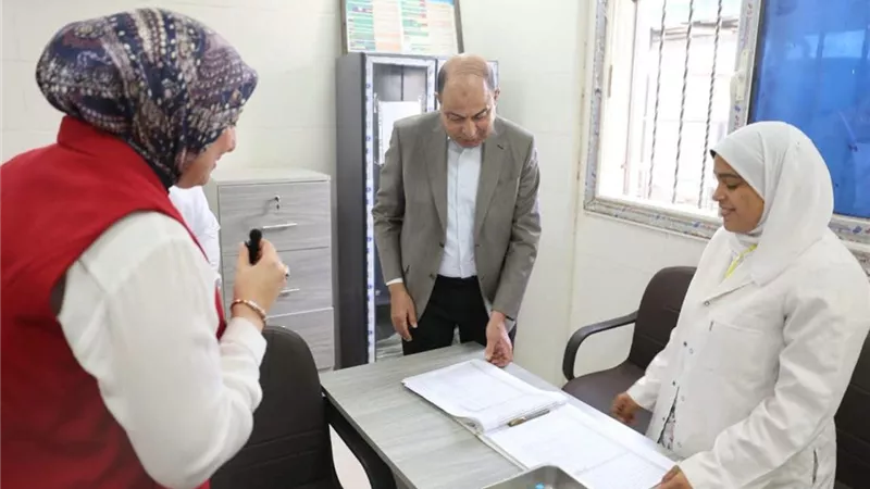 محافظ المنيا يشدد على تكثيف التوعية لضمان تطعيم جميع الأطفال المستهدفين مجانًا