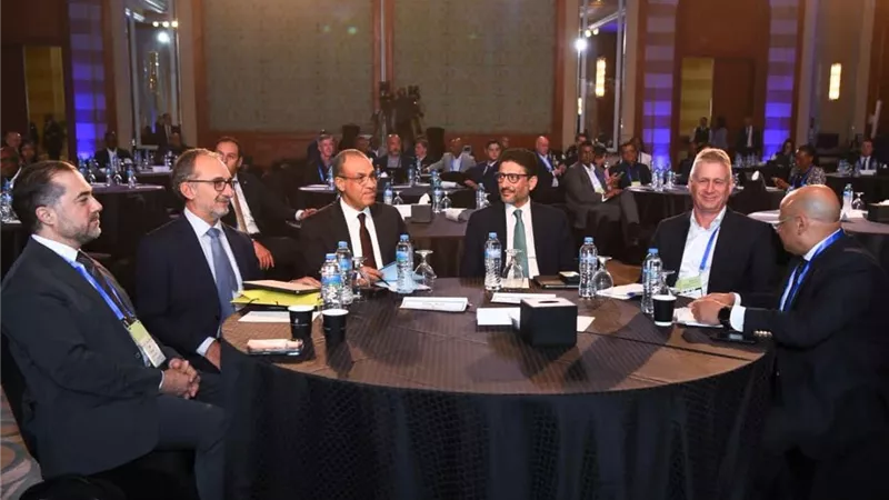 وزير الخارجية يشارك في مؤتمر البنك الدولي ويؤكد أولوية الصناعة في دعم النمو الاقتصادي