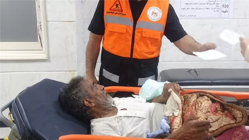 التضامن تنقذ مسنًا بالدقهلية من المرض والتشرد وتوفر له مأوى آمنًا
