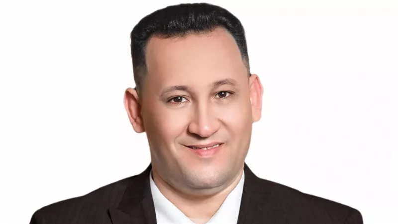 الدكتور أشرف غراب