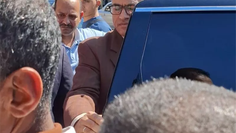 محافظ قنا يستجيب لطلب مواطن الحصول على وظيفة: تعالى ملتقى التوظيف الثلاثاء