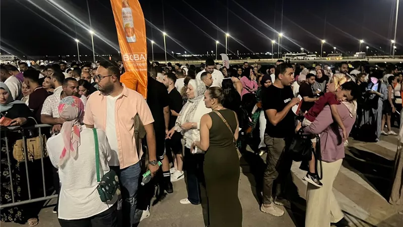 بحضور الآلاف.. أنغام تضئ أولى ليالي مهرجان العلمين الجديدة (صور)