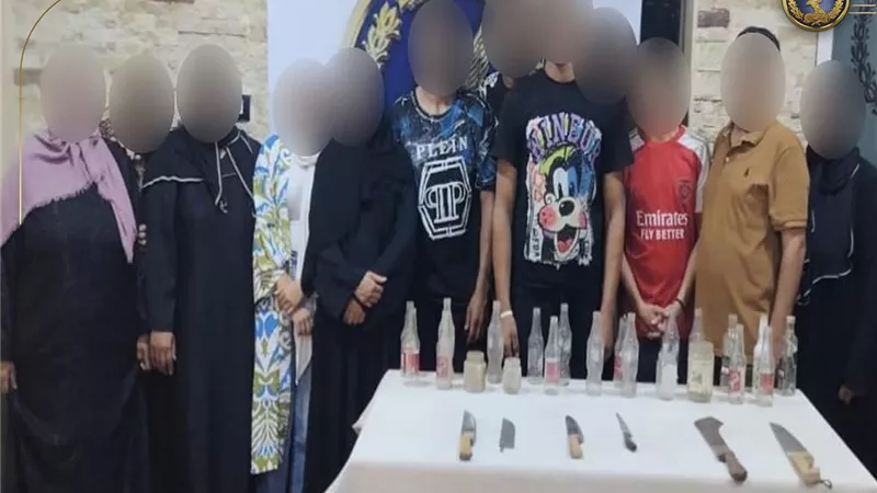 مشاجرة بسبب معاكسة فتاة.. الداخلية تضبط 12 متهما بحوزتهم أسلحة بيضاء