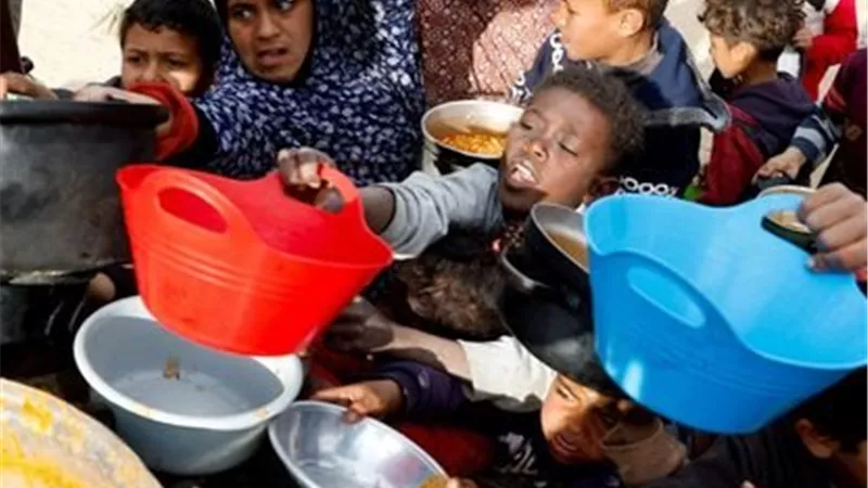 هيئة فلسطينية: 100 ألف طفل مهددون بالموت جوعا في قطاع غزة