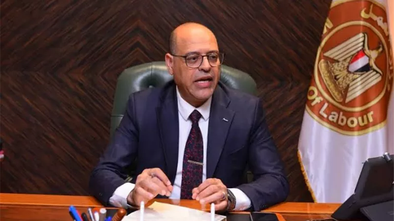 بسبب مستحقاتهم.. توجيه عاجل من وزير العمل بشأن عمال الدليفري 