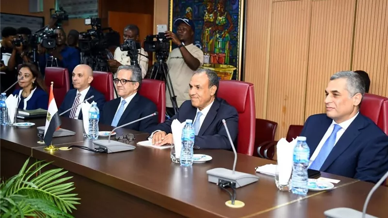 لتطوير عمل الاتحاد الإفريقي.. وزير الخارجية يعقد جلسة مباحثات مع نظيره النيجيري