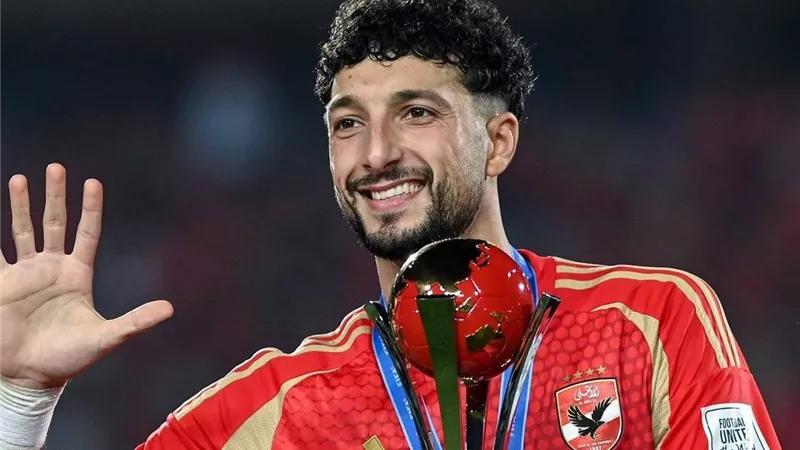 وسام أبو علي يوجه رسالة اعتذار لجماهير الأهلي