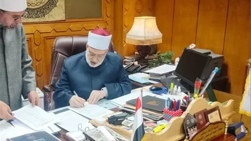 وكيل الأزهر يعتمد نتيجة اختبارات رواق الخط العربي والزخرفة بالمحافظات