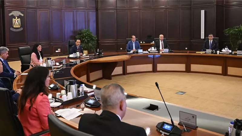 رئيس الوزراء يترأس اجتماع اللجنة العليا لافتتاح المتحف المصري الكبير