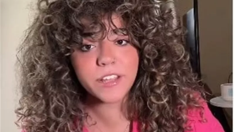 الداخلية تحقق في فيديو لفتاة تتهم سائق 