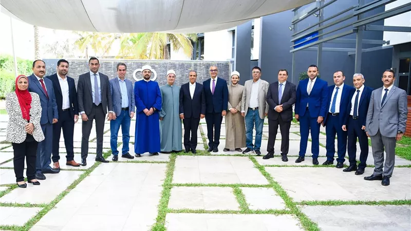 وزير الخارجية والهجرة يلتقي الجالية المصرية في السنغال