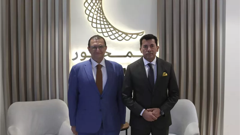 وزير الشباب يتفقد مستشفى المحور ويشيد بإمكاناتها لدعم الأبطال الرياضيين