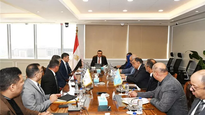 توجيه عاجل من وزير الإسكان للشركات المُنفذة لمشروعات بورسعيد