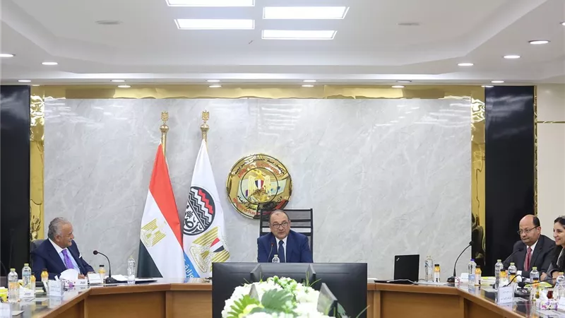 وزير قطاع الأعمال العام: استراتيجية متكاملة لإعادة هيكلة وتطوير شركات القابضة للسياحة والفنادق