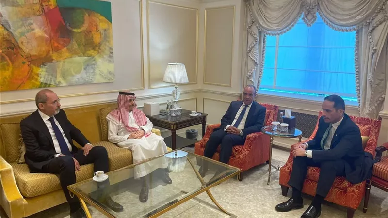 لقاء تشاوري بين وزير الخارجية ونظرائه في قطر والأردن والسعودية لبحث الوضع في غزة