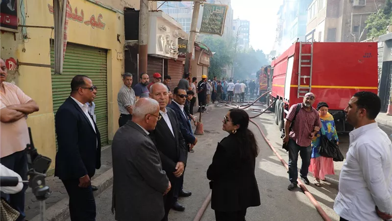  دون إصابات أو وفيات.. محافظ القاهرة يتابع  أعمال إطفاء حريق عقار بمصر الجديدة 
