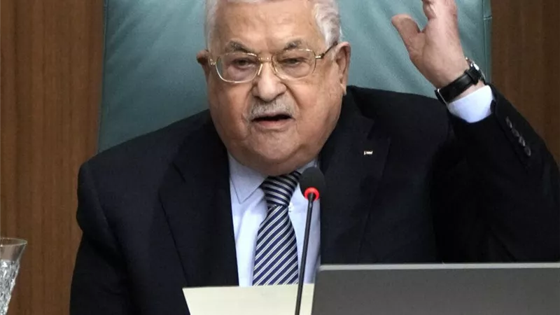 رئيس فلسطين: لا نريد دولة مسلحة مع ضرورة الانسحاب الإسرائيلي الكامل من القطاع