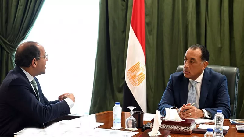 مدبولي يتابع صرف 5 مليارات جنيه من مستحقات المصدرين