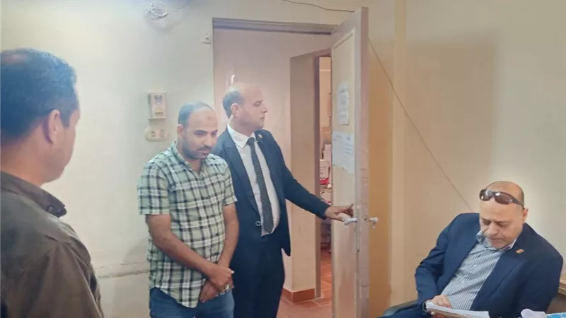 وزير العمل يُغلق مكتب العلمين ويوجه بتطوير 