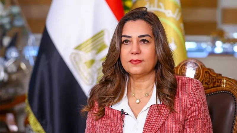 وزيرة التنمية المحلية تستعرض تقريرًا عن إنجازات الخطة التدريبية لمركز سقارة 