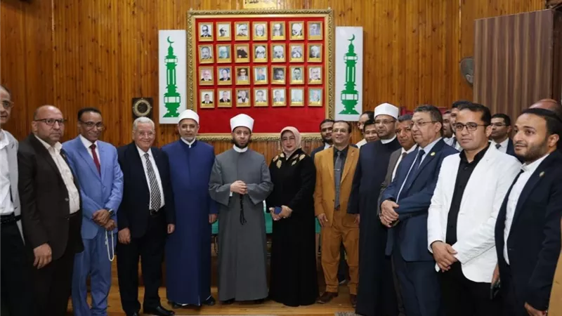 وزير الأوقاف: التواصل مع الوفود الطلابية الوافدة يكشف رسالة مصر الحضارية