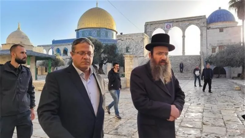 بن غفير يقود اقتحامًا جديدًا للأقصى تحت حماية شرطة الاحتلال